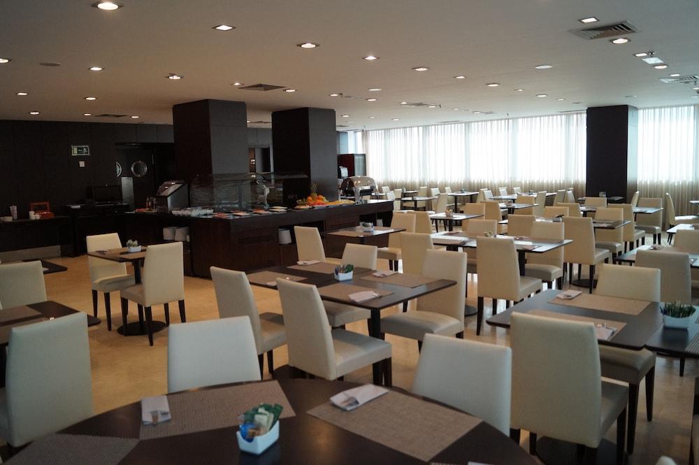 Lcb Hotel Фуэнлабрада Экстерьер фото