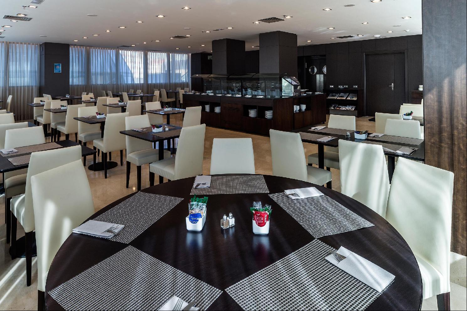 Lcb Hotel Фуэнлабрада Экстерьер фото