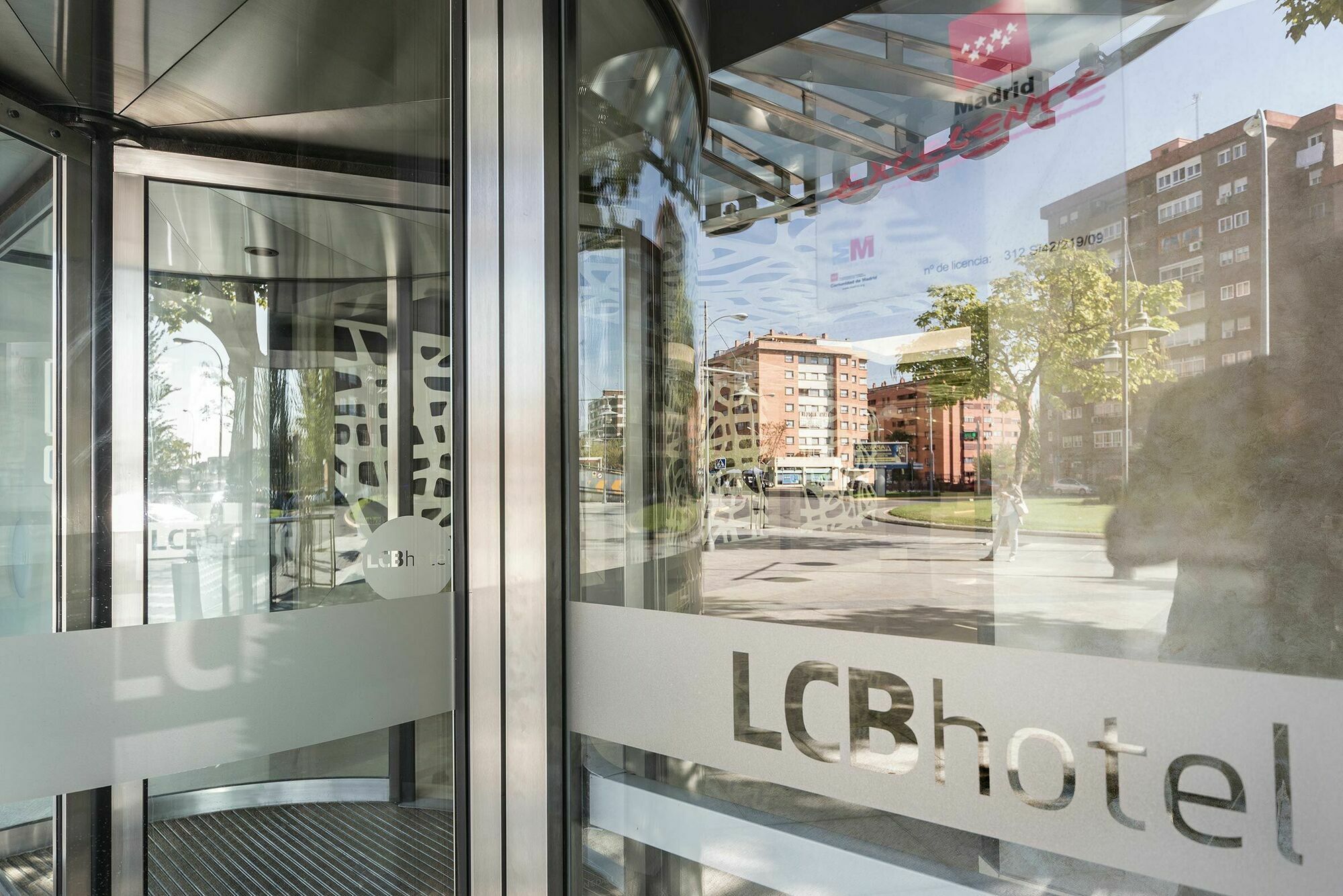 Lcb Hotel Фуэнлабрада Экстерьер фото